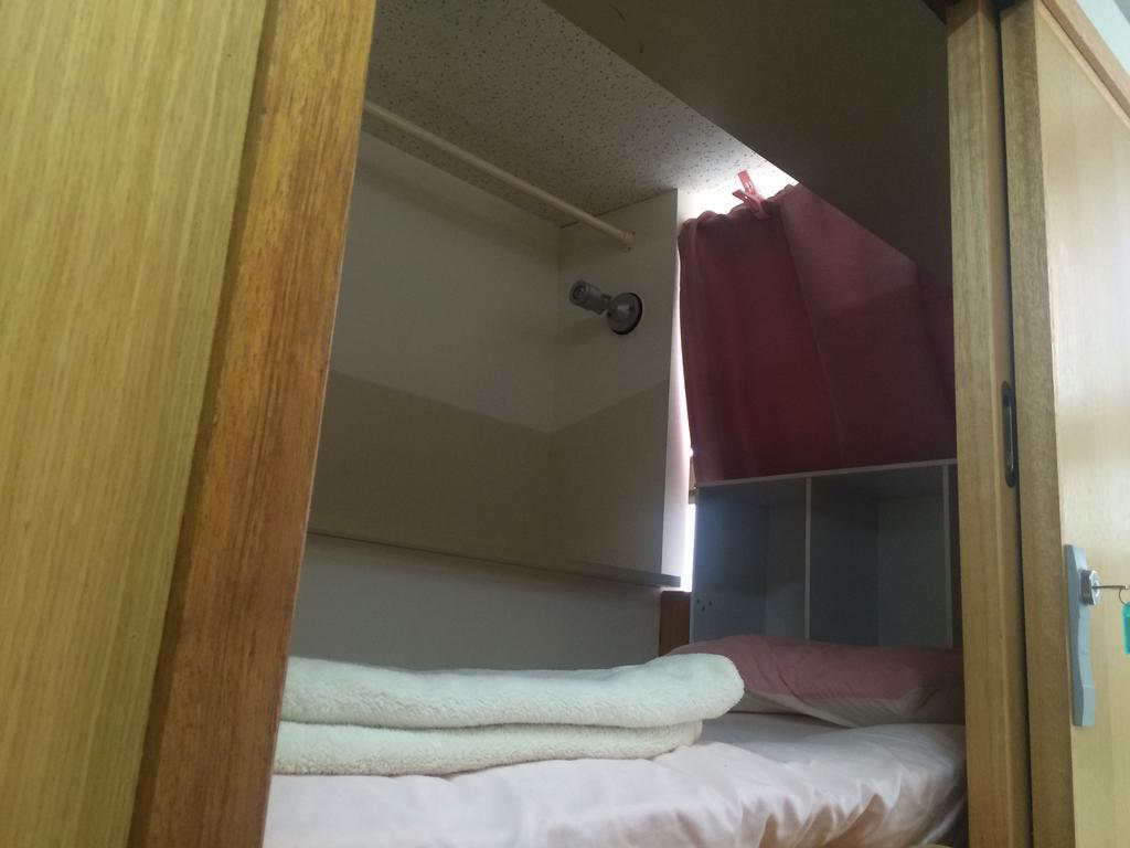 Capsule Dormitory Orion Tomari Exterior photo